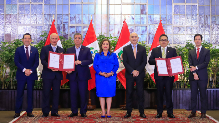 Estado firma contrato de concesión de PTAR Chincha que beneficiará a 345 mil personas de Ica